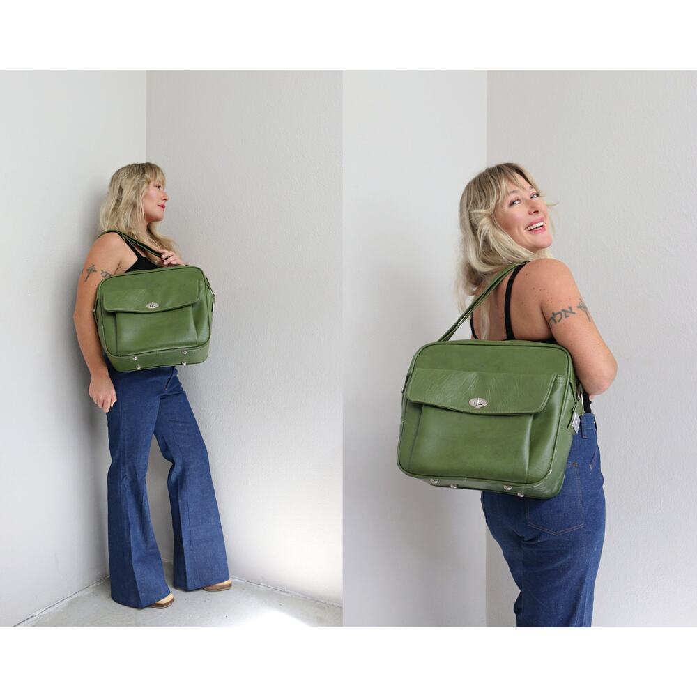 1970's Vintage Avocado Pea Green Samsonite Overnight Carry-On Vinyl Leather Bag